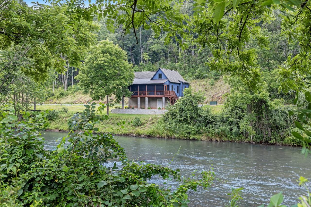 At E'S Villa Cullowhee Exterior photo